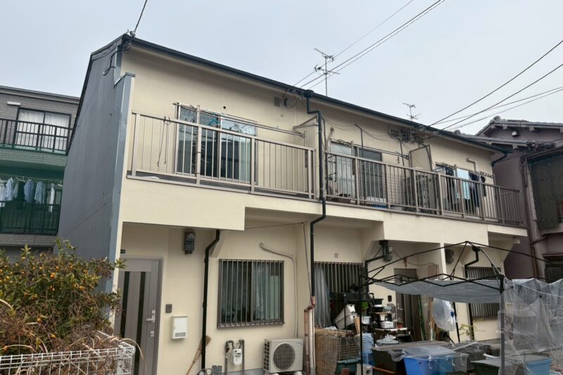 大阪府 大東市 賃貸住宅 外壁屋根改修工事 1枚目 BEFORE
